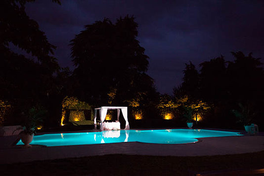 piscina matrimonio notte