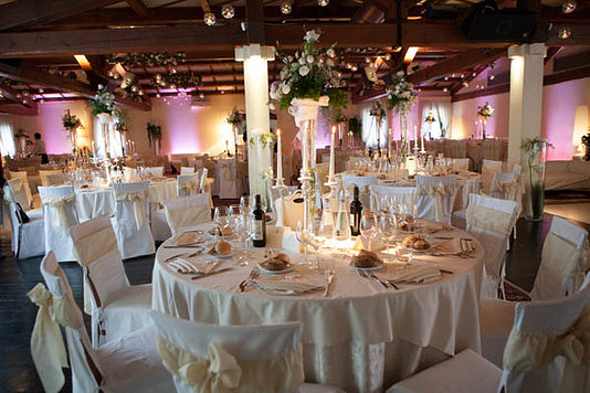sala pranzo addobbata casa gelsi